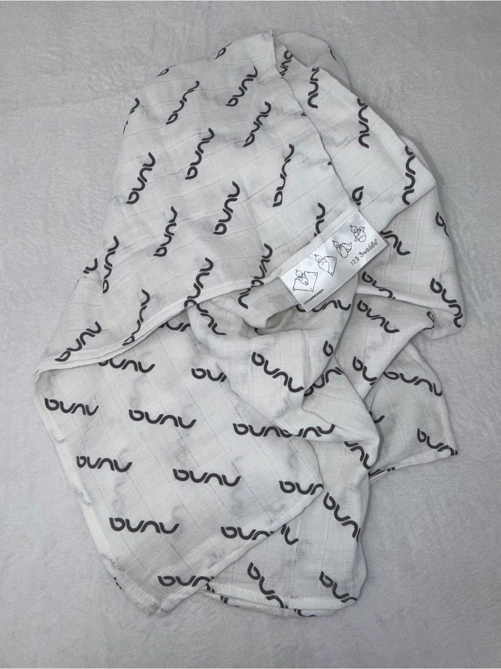 Nuna Exclusive SwaddleDesigns Muslin Swaddle Blanket Black Logo Print Rare